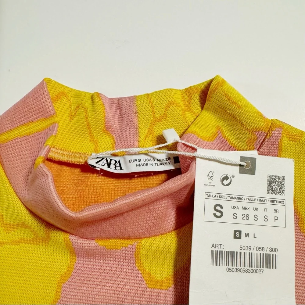 Zara NWT Floral Jacquard Mock Neck Crop Top in Peach Pink/Yellow Size Small - Picture 13 of 13
